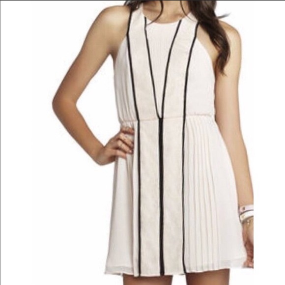 BCBGeneration light pink dress - Picture 2 of 4